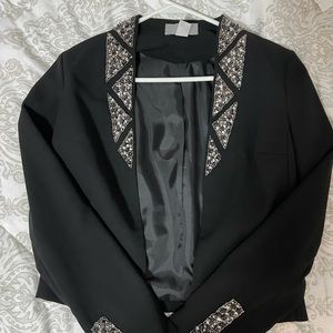 Great condition embroider blazer.size 4 H&M